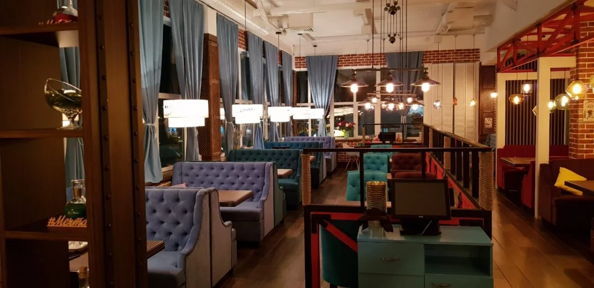 Зал ресторана Grill & Pasta в Усинске